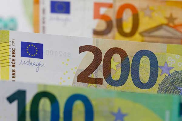 宇宙第一大信用卡中心换帅，13万亿招商银行或酝酿新变局